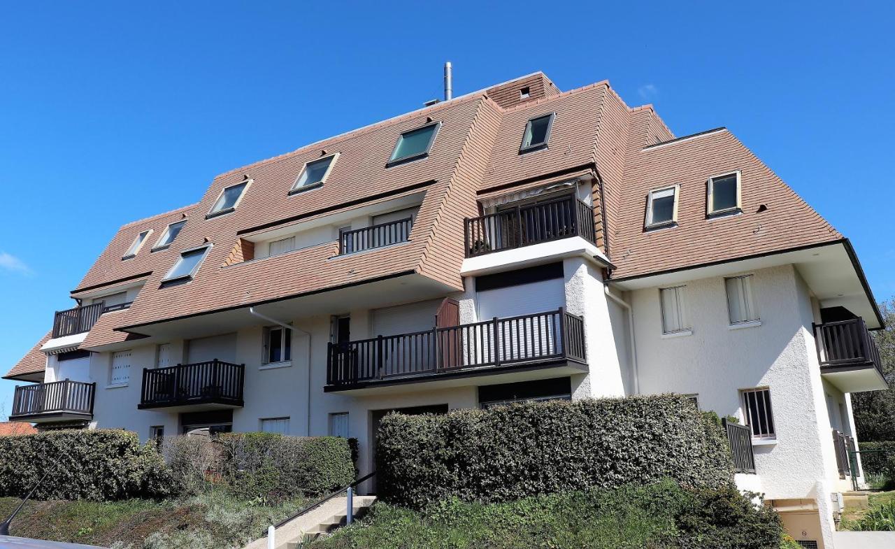 Appartement Cabourg Pres De La Plage Екстериор снимка