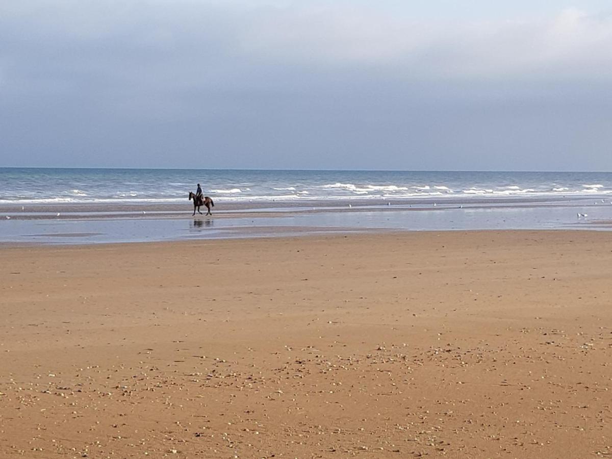 Appartement Cabourg Pres De La Plage Екстериор снимка